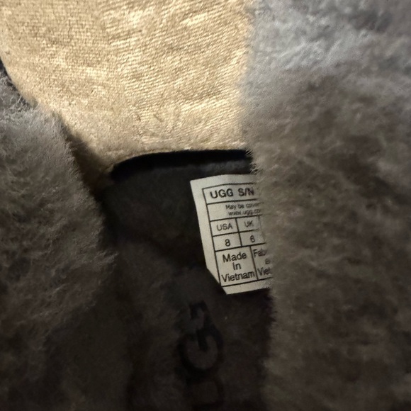 Black and Gray Fur-Lined Slippers - Picture 11 of 11